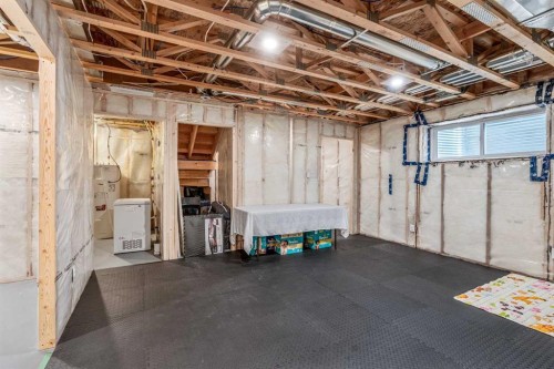 95 Blackwolf Pass North, Lethbridge, AB - Indoor Photo Showing Basement