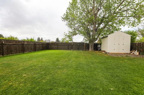 40 S 100 East, Raymond, AB - Outdoor