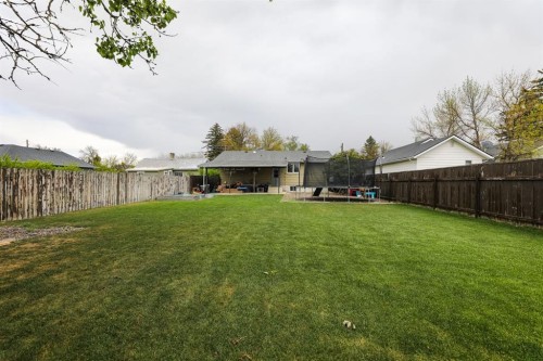 40 S 100 East, Raymond, AB - Outdoor