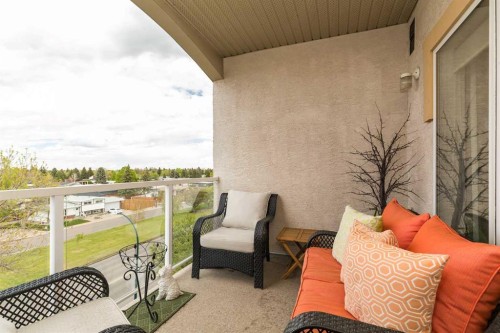 416-2020 32 Street South, Lethbridge, AB - Outdoor With Balcony With Exterior