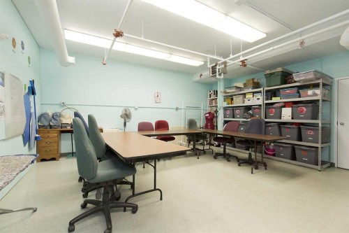 416-2020 32 Street South, Lethbridge, AB - Indoor Photo Showing Office