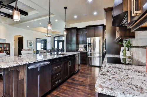 312 Sandstone Point South, Lethbridge, AB - Indoor Photo Showing Kitchen With Upgraded Kitchen