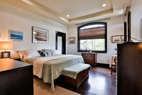 312 Sandstone Point South, Lethbridge, AB - Indoor Photo Showing Bedroom