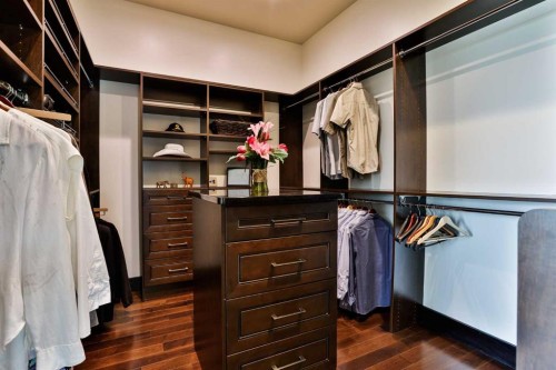 312 Sandstone Point South, Lethbridge, AB - Indoor With Storage