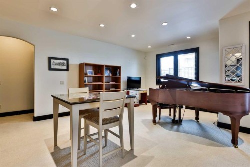 312 Sandstone Point South, Lethbridge, AB - Indoor Photo Showing Other Room