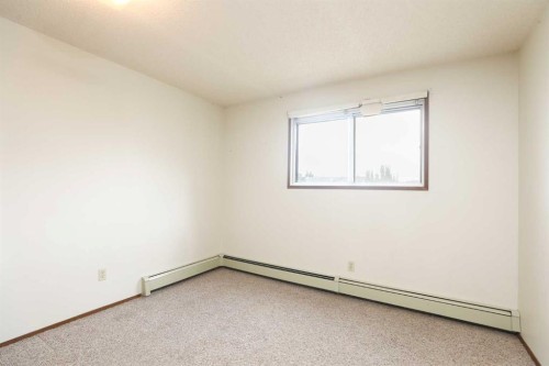 220-85 Foxbend Crescent North, Lethbridge, AB - Indoor Photo Showing Other Room
