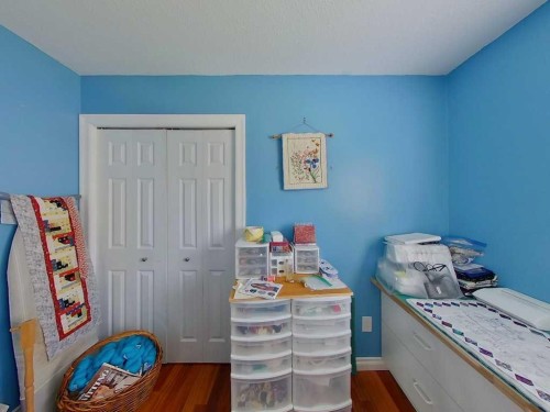 16 Mountview Place, Granum, AB - Indoor Photo Showing Bedroom