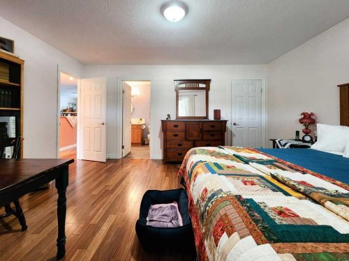 16 Mountview Place, Granum, AB - Indoor Photo Showing Bedroom