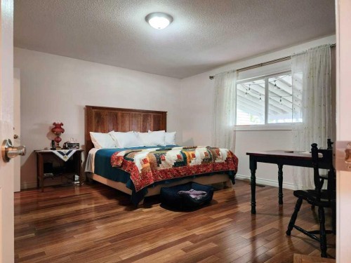 16 Mountview Place, Granum, AB - Indoor Photo Showing Bedroom