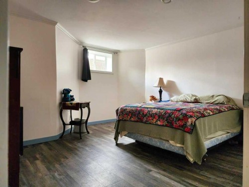 16 Mountview Place, Granum, AB - Indoor Photo Showing Bedroom