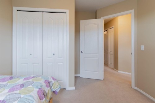 69-51 Keystone Terrace West, Lethbridge, AB - Indoor Photo Showing Bedroom