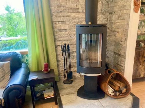 6525 21 Avenue, Coleman, AB - Indoor With Fireplace