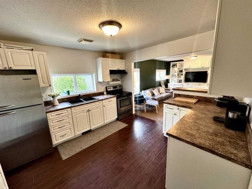 2108 15, Coaldale, AB - Indoor Photo Showing Kitchen With Double Sink