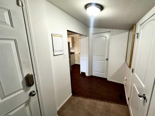 2108 15, Coaldale, AB - Indoor Photo Showing Other Room