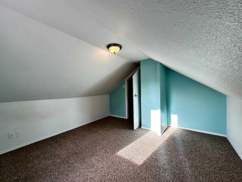 2108 15, Coaldale, AB - Indoor Photo Showing Other Room