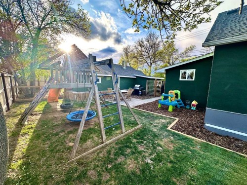 2108 15, Coaldale, AB - Outdoor