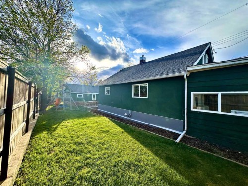 2108 15, Coaldale, AB - Outdoor