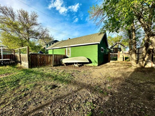 2108 15, Coaldale, AB - Outdoor