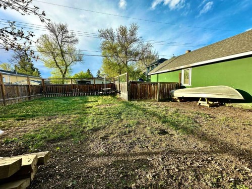 2108 15, Coaldale, AB - Outdoor