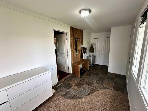 2108 15, Coaldale, AB - Indoor Photo Showing Other Room