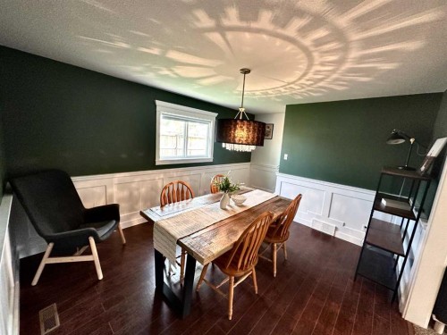 2108 15, Coaldale, AB - Indoor Photo Showing Dining Room