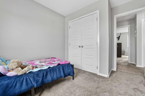 2812 47 Street South, Lethbridge, AB - Indoor Photo Showing Bedroom