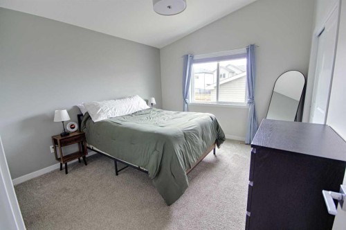 643 Moonlight Lane West, Lethbridge, AB - Indoor Photo Showing Bedroom