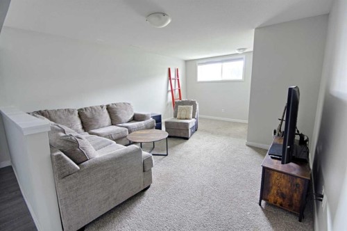 643 Moonlight Lane West, Lethbridge, AB - Indoor