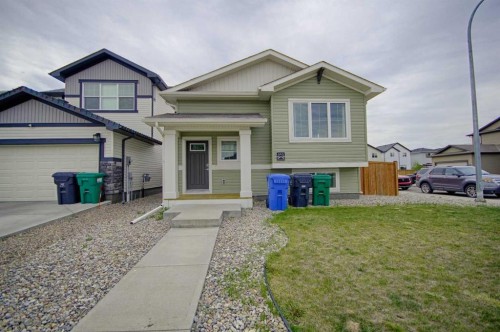 643 Moonlight Lane WEST Lethbridge, AB T1J 5M1
