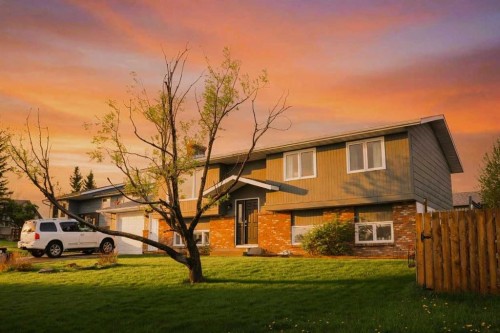 31 Schofield Place, Pincher Creek, AB - Outdoor