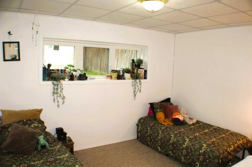 31 Schofield Place, Pincher Creek, AB - Indoor Photo Showing Bedroom