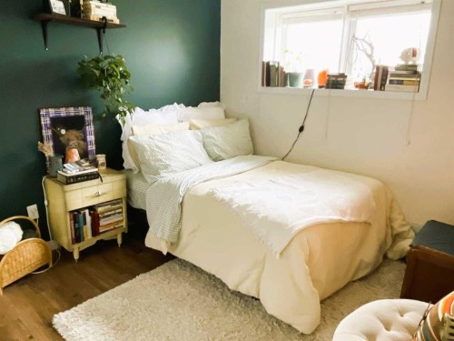 31 Schofield Place, Pincher Creek, AB - Indoor Photo Showing Bedroom