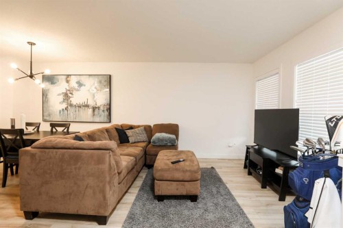 1508-210 Firelight Way West, Lethbridge, AB - Indoor Photo Showing Living Room