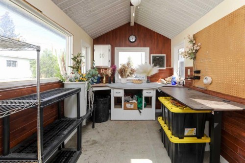 605 50 Avenue, Coalhurst, AB - 