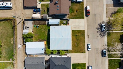 605 50 Avenue, Coalhurst, AB - Outdoor