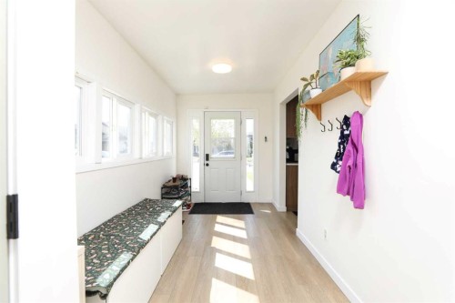 605 50 Avenue, Coalhurst, AB - Indoor Photo Showing Other Room