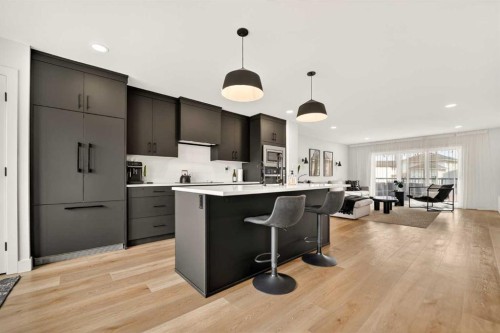 1048 Coalbrook Gate West, Lethbridge, AB - Indoor Photo Showing Kitchen With Upgraded Kitchen