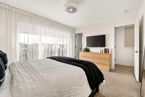 1048 Coalbrook Gate West, Lethbridge, AB - Indoor Photo Showing Bedroom