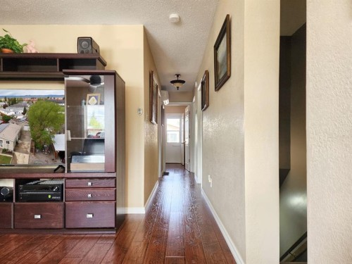 18 Willow Road, Claresholm, AB - Indoor Photo Showing Other Room