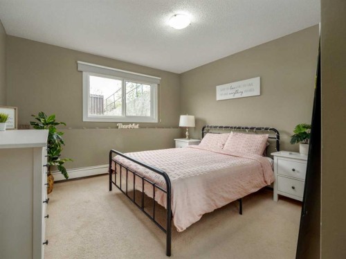 108-3910 23 Avenue South, Lethbridge, AB - Indoor Photo Showing Bedroom