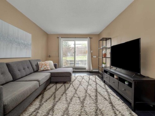 108-3910 23 Avenue South, Lethbridge, AB - Indoor Photo Showing Living Room