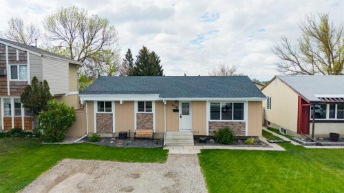 418 12 Avenue NORTH Lethbridge, AB T1H 1P3