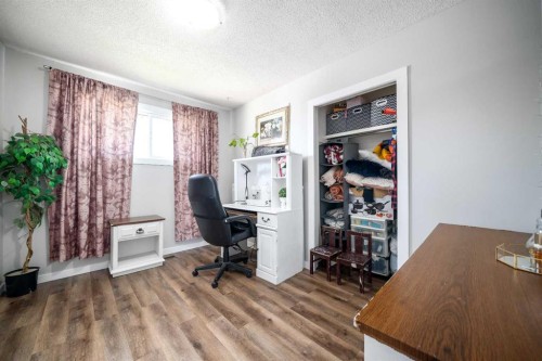 4734 60 Avenue, Taber, AB - Indoor