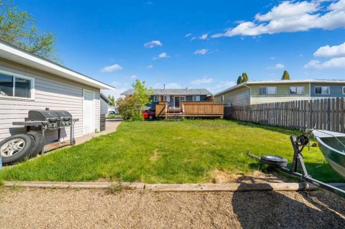 4734 60 Avenue, Taber, AB - Outdoor