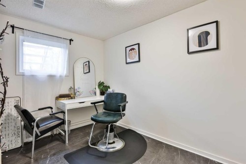 65 Princeton Crescent West, Lethbridge, AB - Indoor Photo Showing Other Room