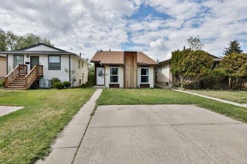 65 Princeton Crescent West, Lethbridge, AB - Outdoor With Facade