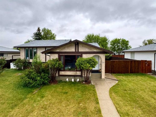 42 Selkirk Road West, Lethbridge, AB - Outdoor