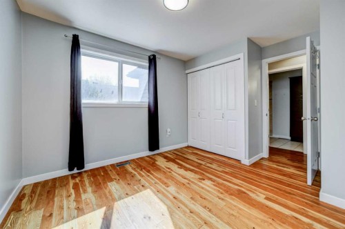 2401 210 Street, Bellevue, AB - Indoor Photo Showing Other Room