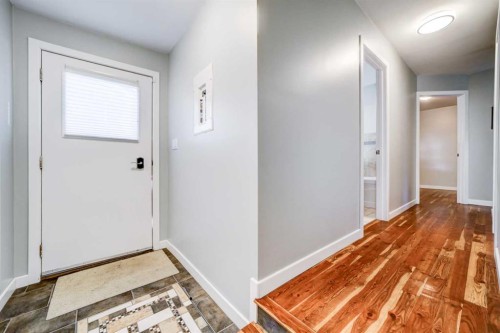 2401 210 Street, Bellevue, AB - Indoor Photo Showing Other Room