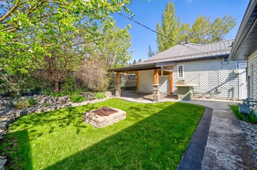2401 210 Street, Bellevue, AB - Outdoor